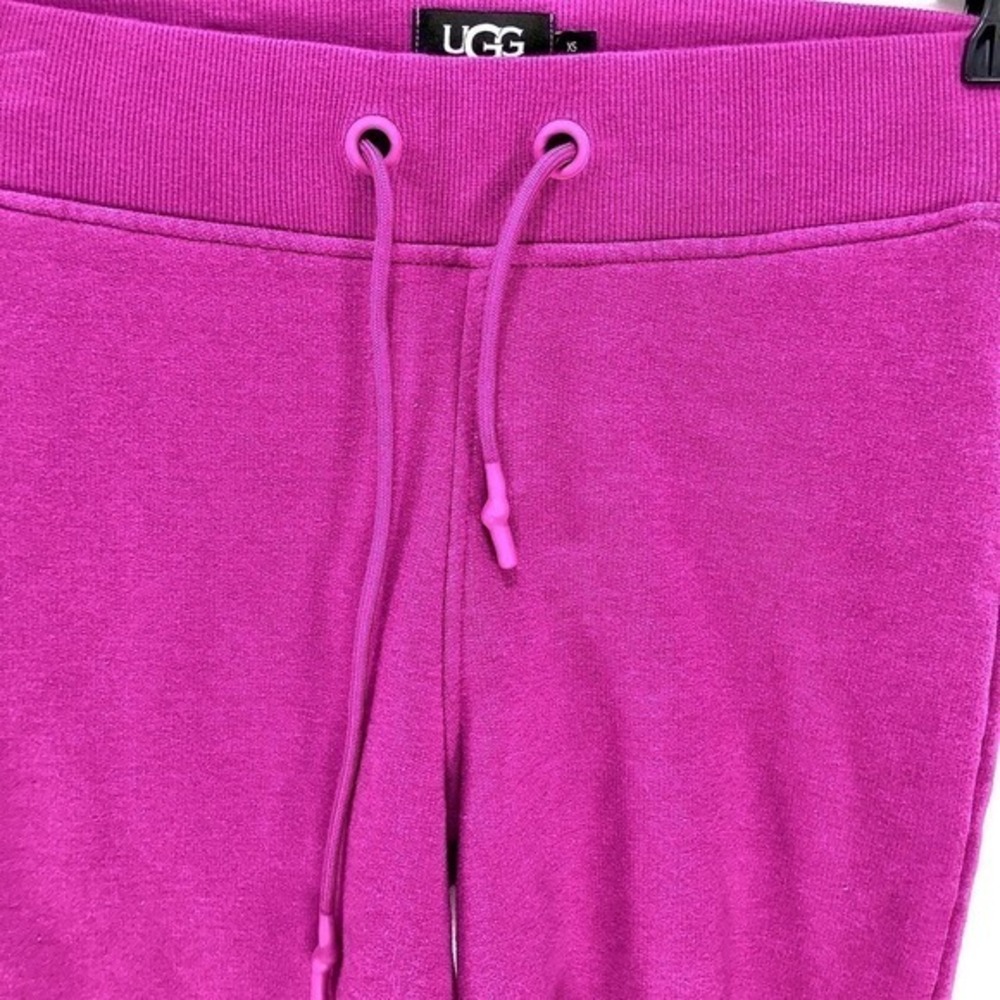 UGG Zahara Biker Shorts Pockets Elasticized Waistband Wild Violet XS NWT - Picture 6 of 12